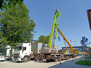印度尼西亚的石膏粉生产线已全部装箱运抵港口，印尼的朋友坐等收货吧。我们的安装人员已准备就绪，整装待发。